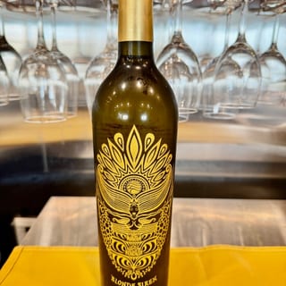 Bottle of Sauvignon Blanc Blonde Siren