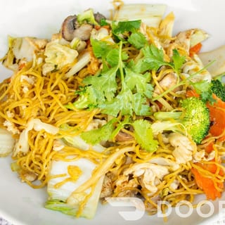 Phuket Thai Noodles (Chow Mein)
