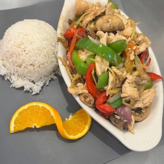 Ginger Delight (Lunch Special) with choice of Protien